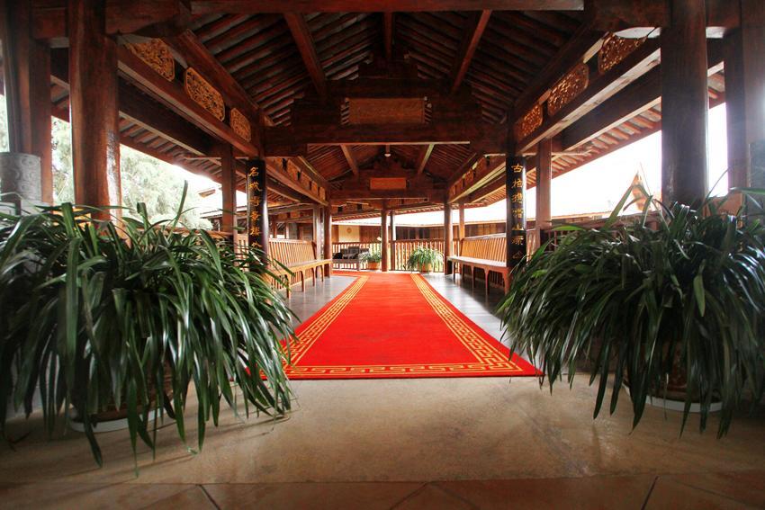 Lijiang Jinfu Hotel Экстерьер фото